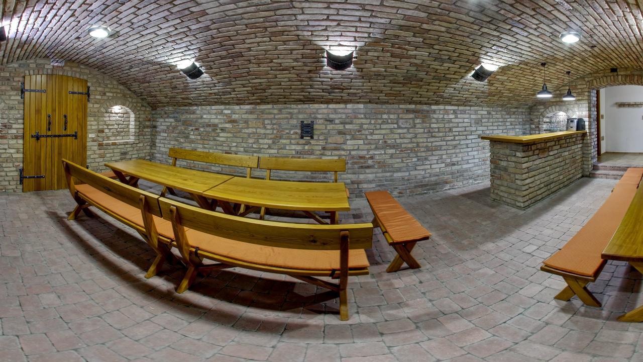 Penzion Kratochvil Dolní Dunajovice Exterior foto